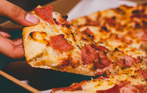 bacon and pineapple pizza